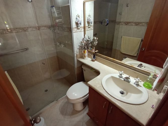 Apartamento de 3 alcobas en venta en Laureles, Medellín, 112 m² · foto 15 de 19