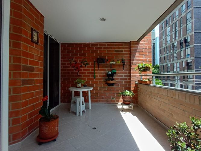Apartamento de 3 alcobas en venta en Laureles, Medellín, 112 m² · foto 19 de 19