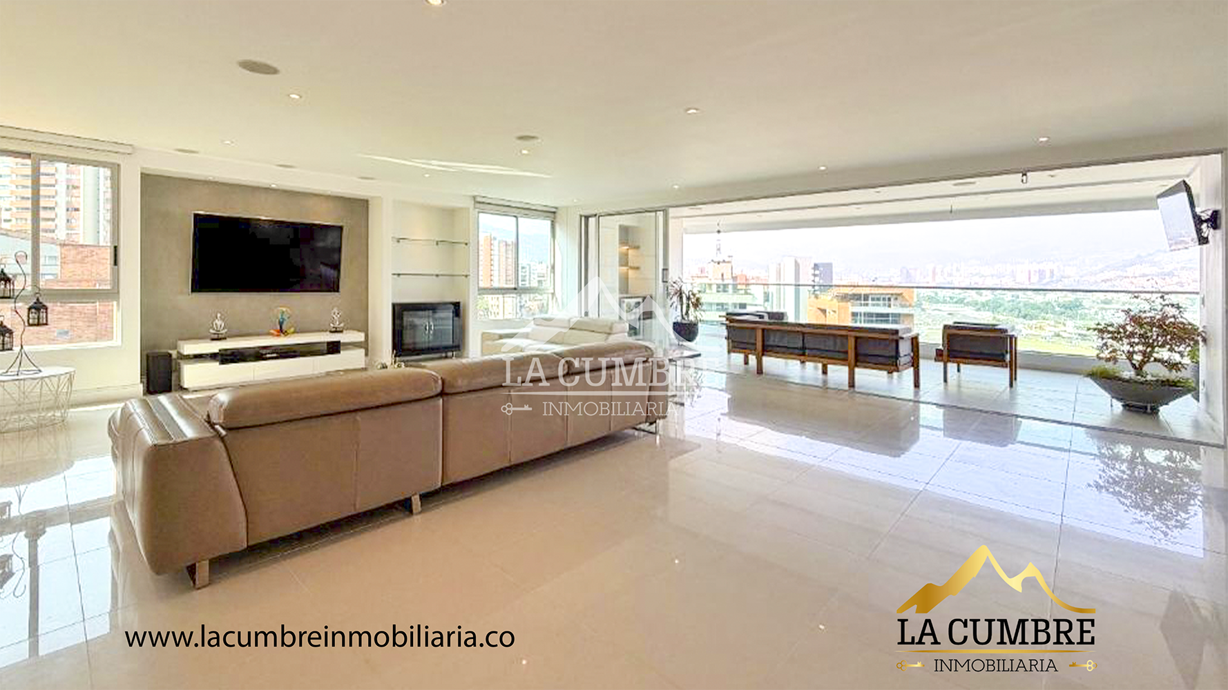 Apartamento en arriendo en Santa Maria De Los Angeles, Medellín · foto 2 de 10