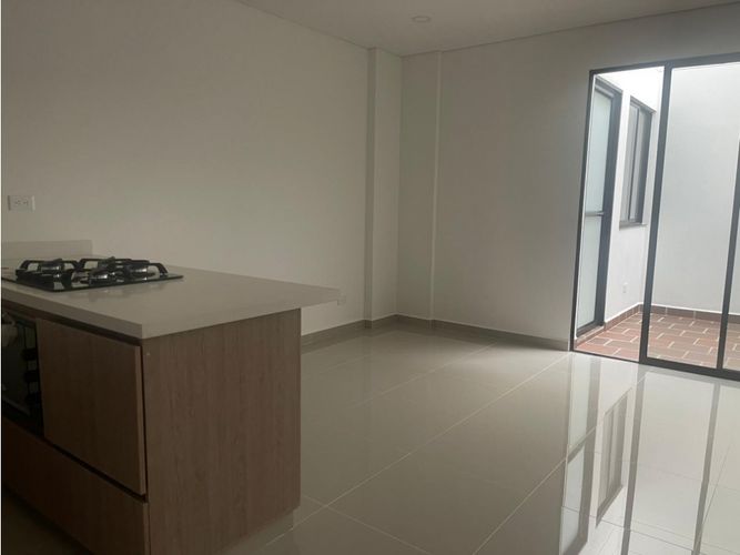 Casa de 4 alcobas en venta en El Porvenir, Rionegro, 165 m² · foto 2 de 12