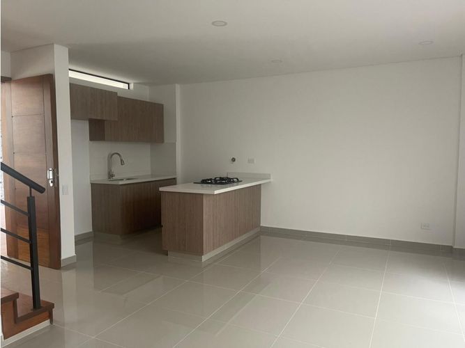 Casa de 4 alcobas en venta en El Porvenir, Rionegro, 165 m² · foto 3 de 12