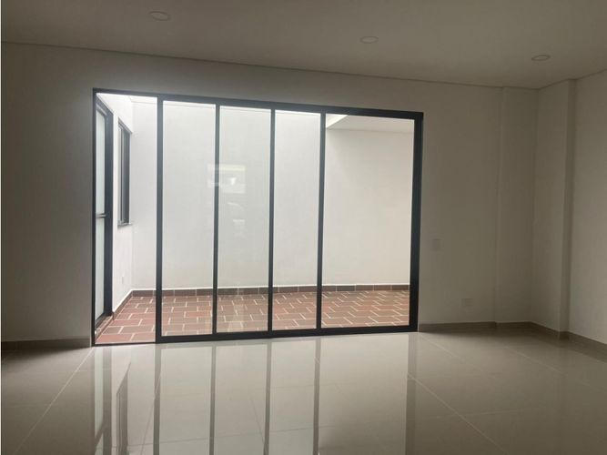 Casa de 4 alcobas en venta en El Porvenir, Rionegro, 165 m² · foto 4 de 12