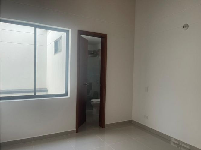 Casa de 4 alcobas en venta en El Porvenir, Rionegro, 165 m² · foto 8 de 12