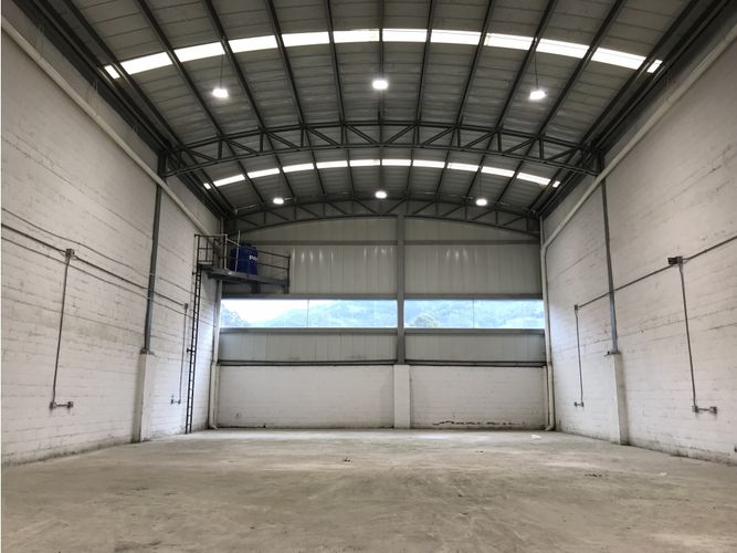 Bodega en arriendo en La Tablaza, La Estrella, 405 m² · foto 4 de 8