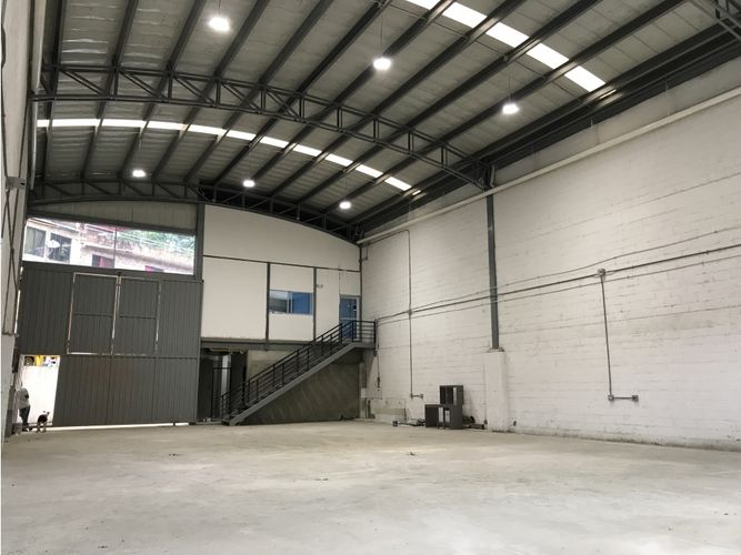 Bodega en arriendo en La Tablaza, La Estrella, 405 m² · foto 5 de 8