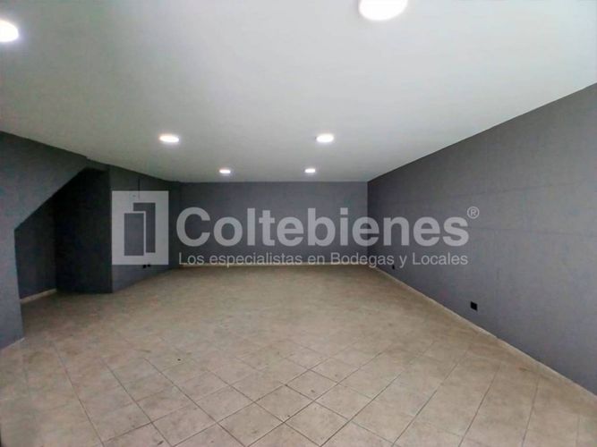 Bodega en venta en Loma De San Julian, Medellín, 180 m² · foto 3 de 12