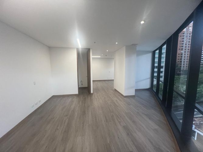 Oficina en arriendo en El Poblado, Medellín, 47 m² · foto 10 de 13