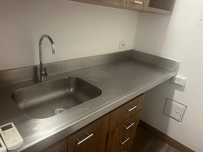 Oficina en arriendo en El Poblado, Medellín, 47 m² · foto 12 de 13