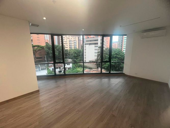 Oficina en arriendo en El Poblado, Medellín, 47 m² · foto 5 de 13