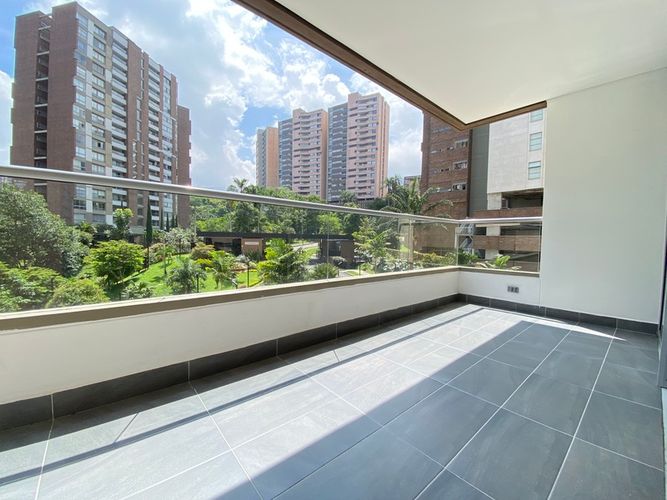 Apartamento de 2 alcobas en arriendo en Loma De Las Brujas, Envigado, 84 m² · foto 14 de 15