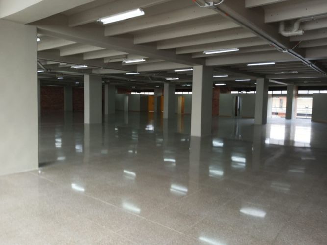 Local en arriendo en Shellmar, Medellín, 580 m² · foto 3 de 5