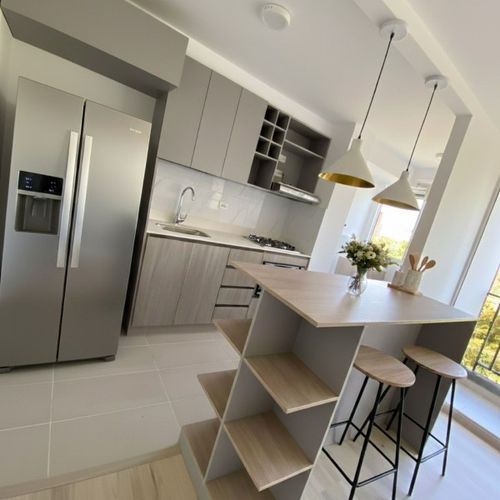 Apartamento de 2 alcobas en venta en Chipre, Rionegro, 54 m² · foto 2 de 12