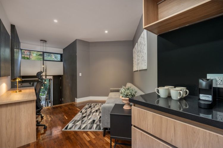 Casa de 8 alcobas en venta en El Poblado, Medellín, 380 m² · foto 6 de 24