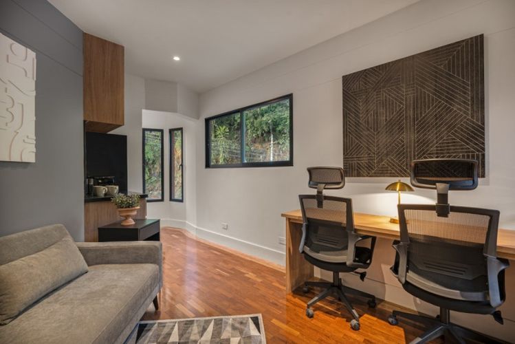 Casa de 8 alcobas en venta en El Poblado, Medellín, 380 m² · foto 8 de 24