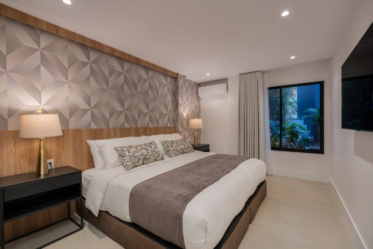 Casa de 8 alcobas en venta en El Poblado, Medellín, 380 m² · foto 15 de 24