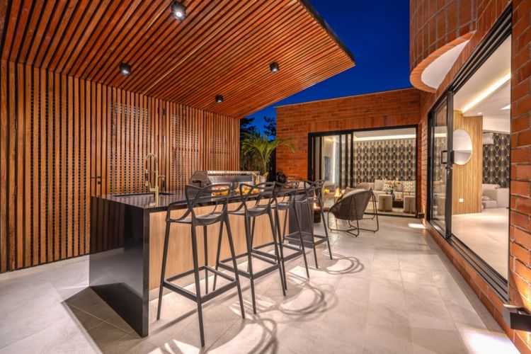 Casa de 8 alcobas en venta en El Poblado, Medellín, 380 m² · foto 23 de 24