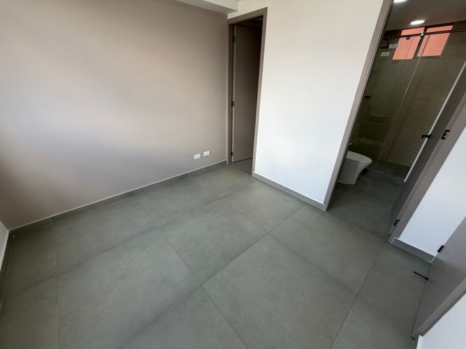 Apartamento de 2 alcobas en venta en Potrerito, Bello, 64 m² · foto 4 de 9