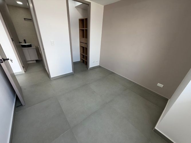 Apartamento de 2 alcobas en venta en Potrerito, Bello, 64 m² · foto 5 de 9