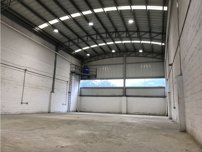 Bodega en arriendo en La Tablaza, La Estrella, 350 m² · foto 3 de 8