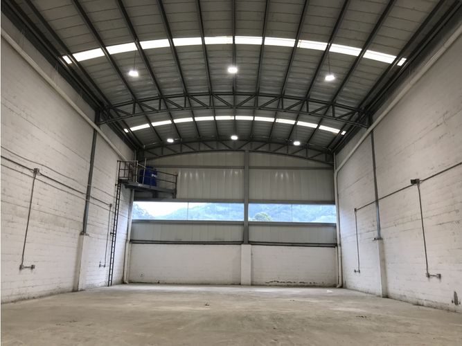 Bodega en arriendo en La Tablaza, La Estrella, 350 m² · foto 7 de 8