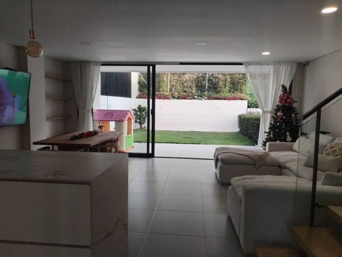 Casa de 3 alcobas en venta en Zuñiga, Envigado, 180 m² · foto 4 de 19