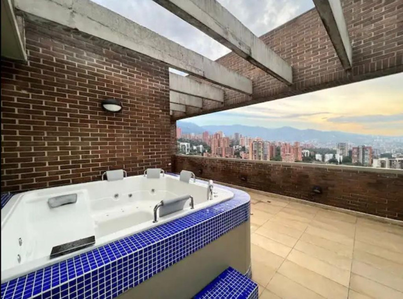 Apartamento en venta en El Poblado, Medellín · foto 11 de 24