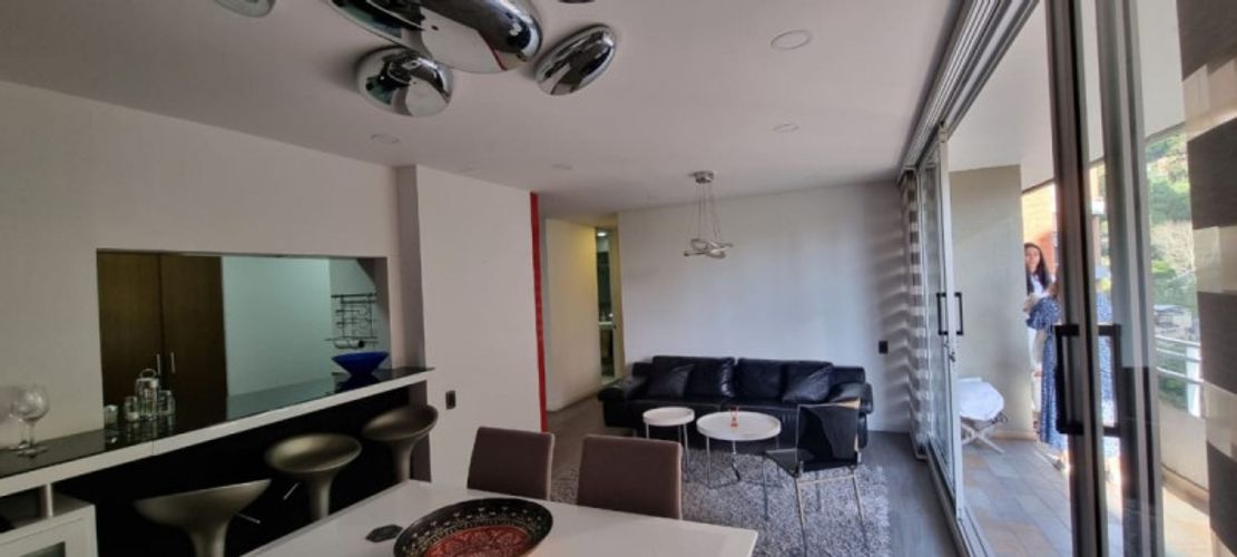 Apartamento de 3 alcobas en arriendo en Los Naranjos, Medellín, 130 m² · foto 2 de 16