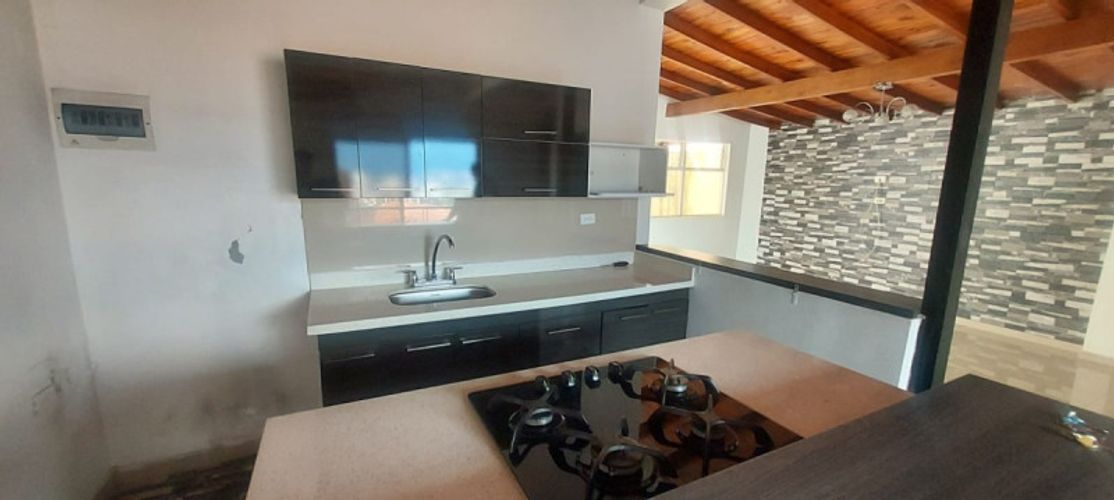Apartamento de 3 alcobas en venta en Monterrey, La Estrella, 115 m² · foto 2 de 18