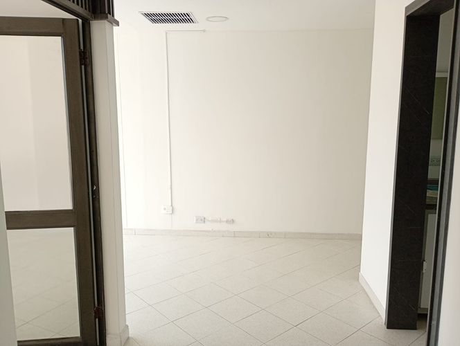 Oficina en arriendo en El Poblado, Medellín, 36 m² · foto 5 de 8