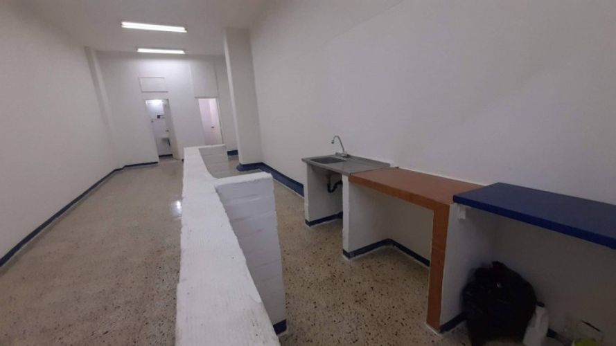Local en arriendo en La Candelaria, Medellín, 43 m² · foto 3 de 12