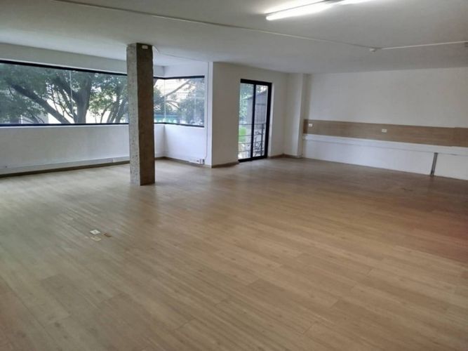 Local en venta en Villa Nueva, Medellín, 737 m² · foto 22 de 24