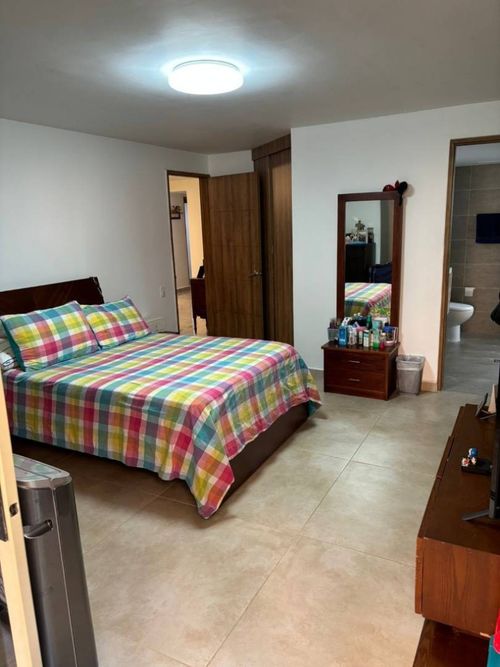 Apartamento de 4 alcobas en venta en El Poblado, Medellín, 189 m² · foto 6 de 14