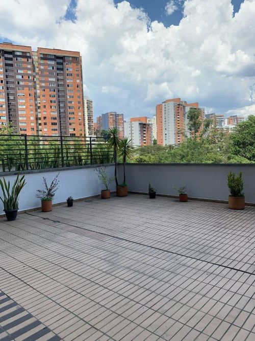 Apartaestudio en venta en Loma De Los Bernal, Medellín, 52 m² · foto 6 de 11