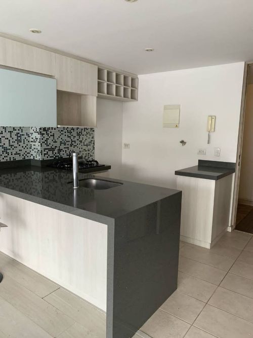 Apartaestudio en venta en Loma De Los Bernal, Medellín, 52 m² · foto 7 de 11