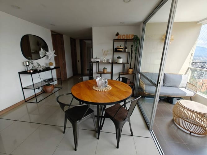 Apartamento de 3 alcobas en arriendo en El Poblado, Medellín, 100 m² · foto 5 de 24