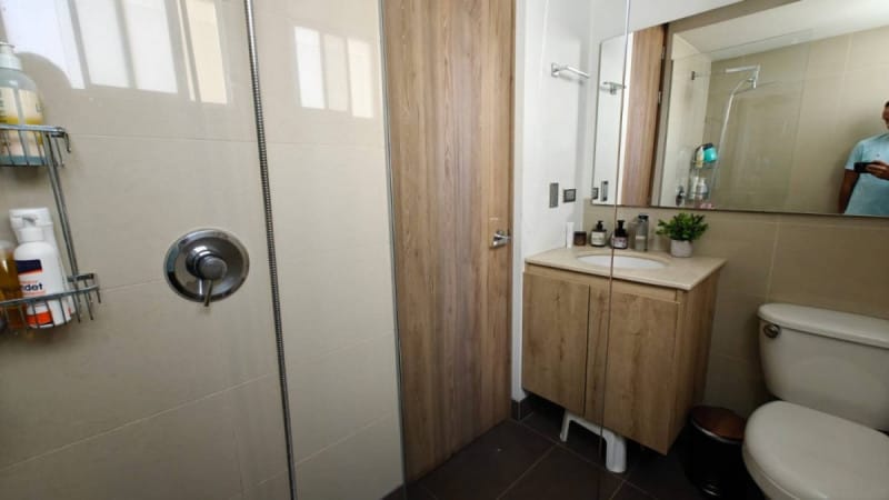 Apartamento de 3 alcobas en arriendo en El Poblado, Medellín, 100 m² · foto 21 de 24