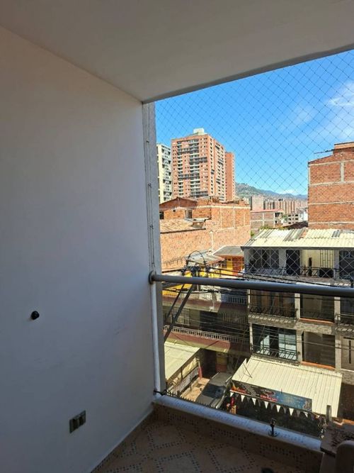 Apartamento de 3 alcobas en venta en Bellavista, Bello, 79 m² · foto 8 de 10