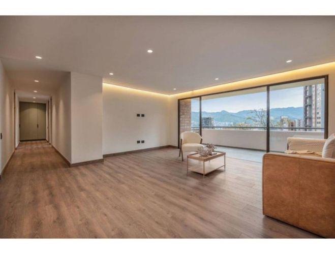 Apartamento de 3 alcobas en venta en Lalinde, Medellín, 190 m² · foto 4 de 24