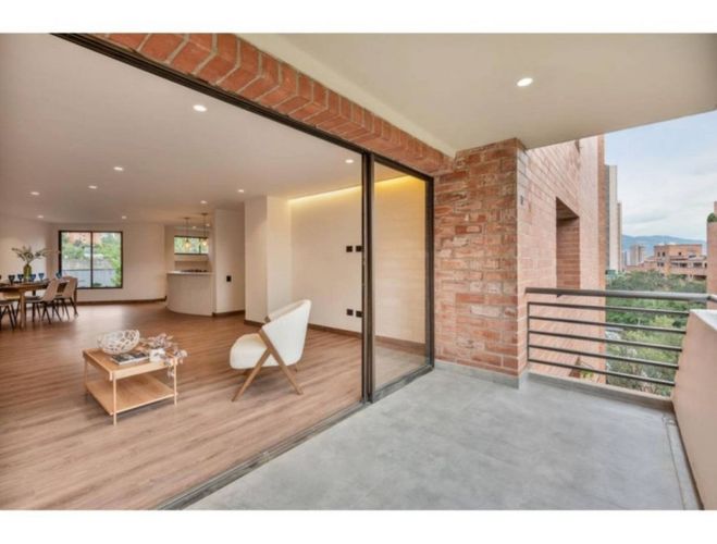 Apartamento de 3 alcobas en venta en Lalinde, Medellín, 190 m² · foto 8 de 24