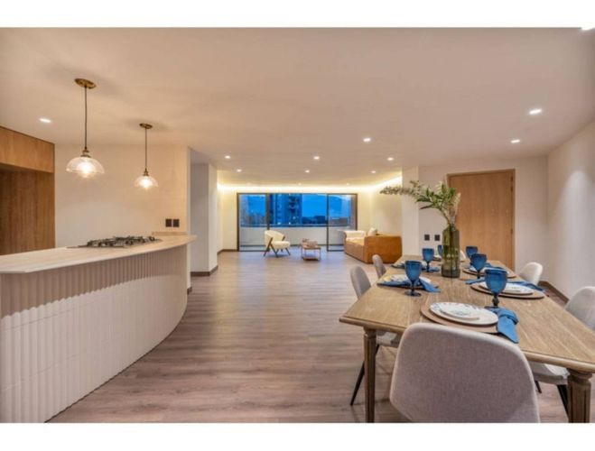 Apartamento de 3 alcobas en venta en Lalinde, Medellín, 190 m² · foto 22 de 24