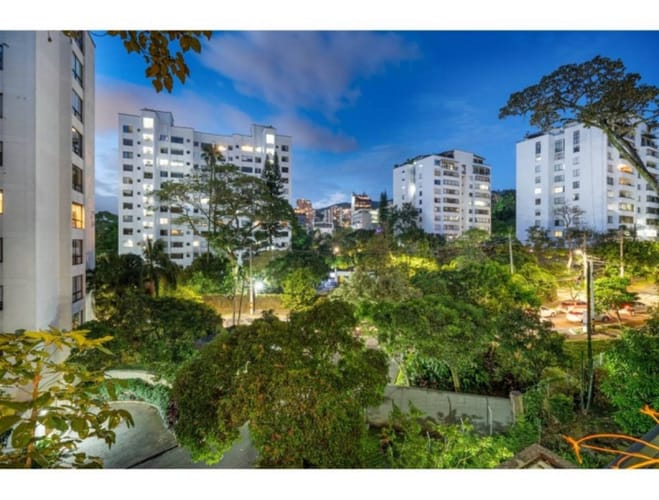 Apartamento de 2 alcobas en venta en La Florida, Medellín, 122 m² · foto 23 de 24