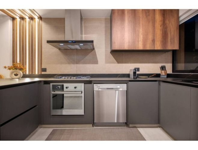 Apartamento de 3 alcobas en venta en La Florida, Medellín, 197 m² · foto 2 de 24