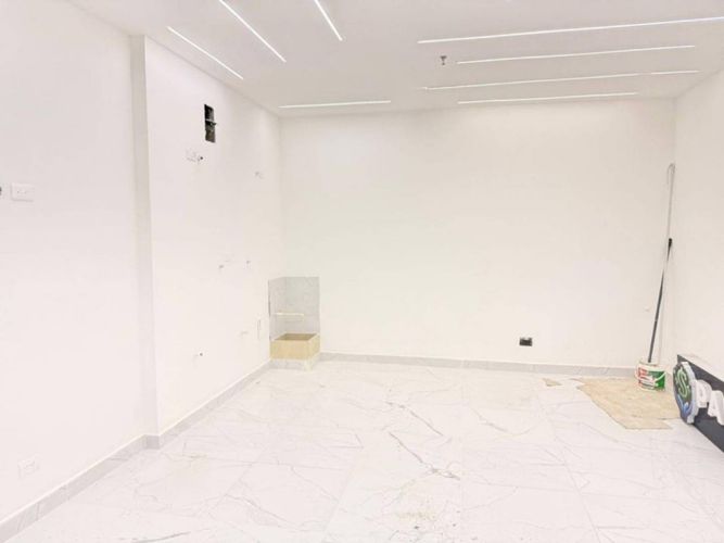 Local en arriendo en El Poblado, Medellín, 25 m² · foto 10 de 12
