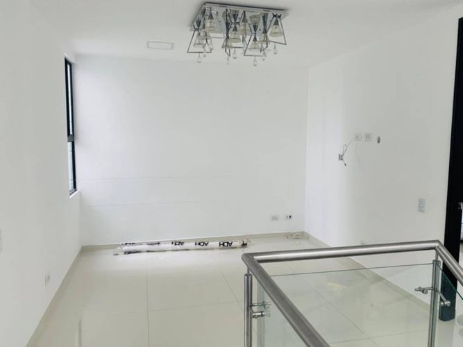 Casa de 3 alcobas en venta en San Lucas, Envigado, 168 m² · foto 5 de 23