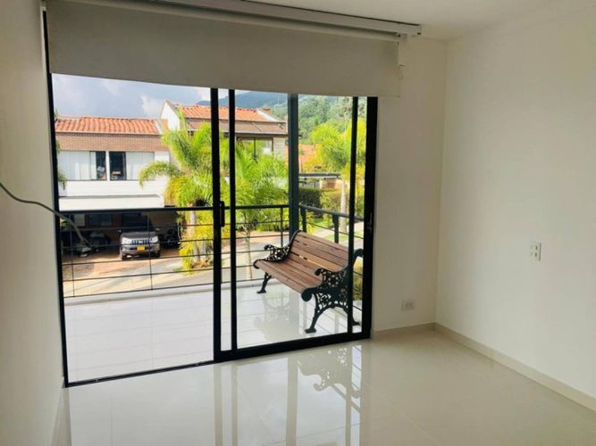 Casa de 3 alcobas en venta en San Lucas, Envigado, 168 m² · foto 16 de 23