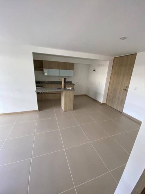 Apartamento de 3 alcobas en venta en La Ceja, 100 m² · foto 2 de 14
