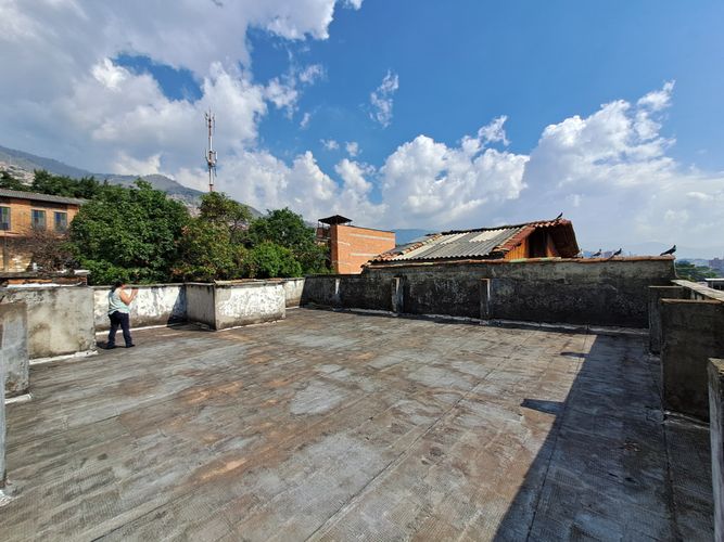 Edificio en venta en Manrique Central, Medellín, 382 m² · foto 7 de 14