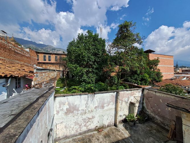 Edificio en venta en Manrique Central, Medellín, 382 m² · foto 11 de 14