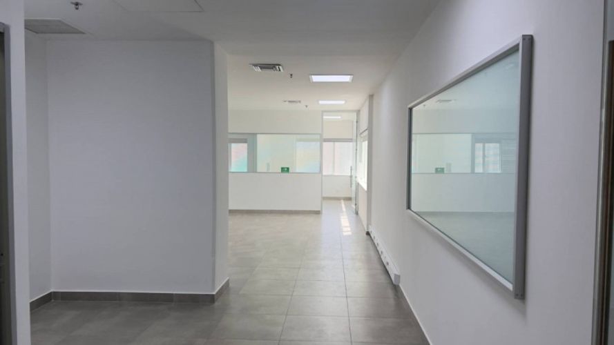 Oficina en arriendo en Manila, Medellín, 93 m² · foto 3 de 8