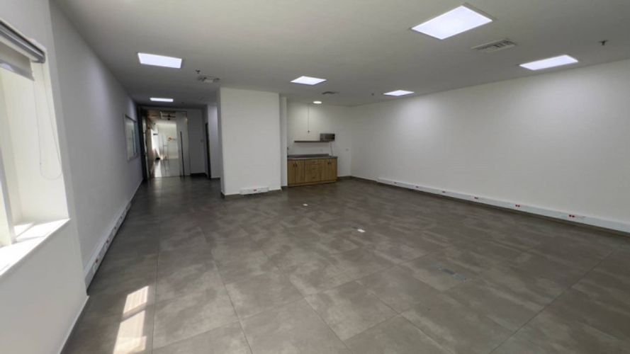 Oficina en arriendo en Manila, Medellín, 93 m² · foto 4 de 8